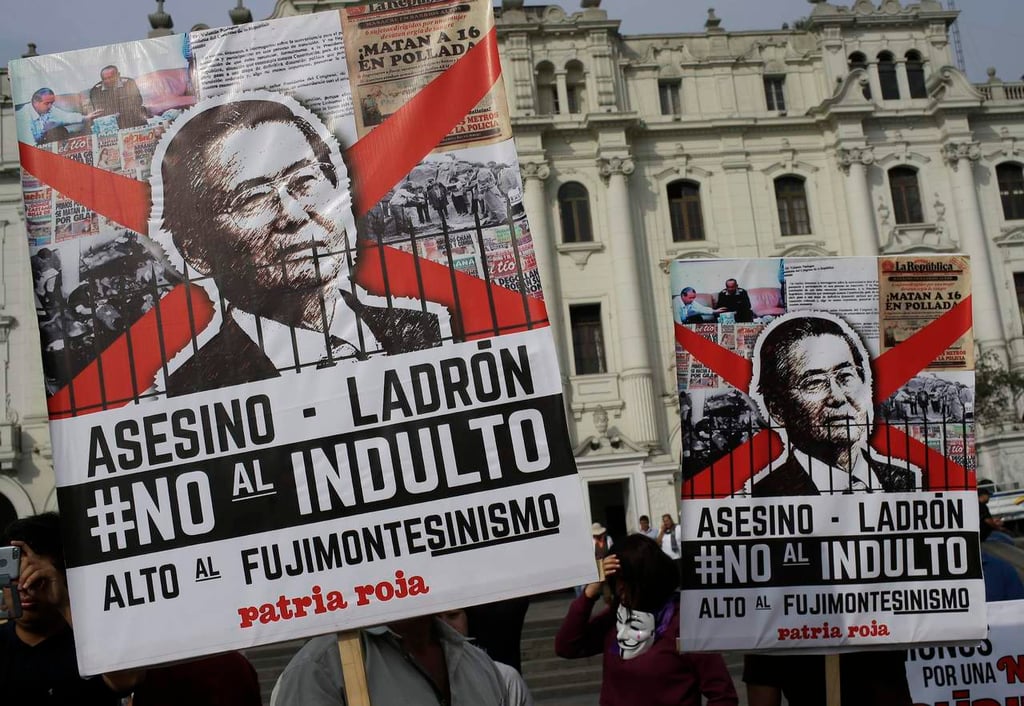 Protestan miles en Perú contra el indulto a Fujimori
