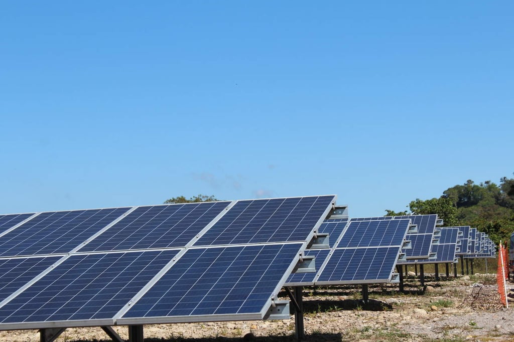 Paneles solares, opción para reducir la tarifa eléctrica