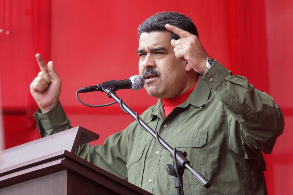 Afirma Maduro que dialoga con 'terroristas' de la oposición