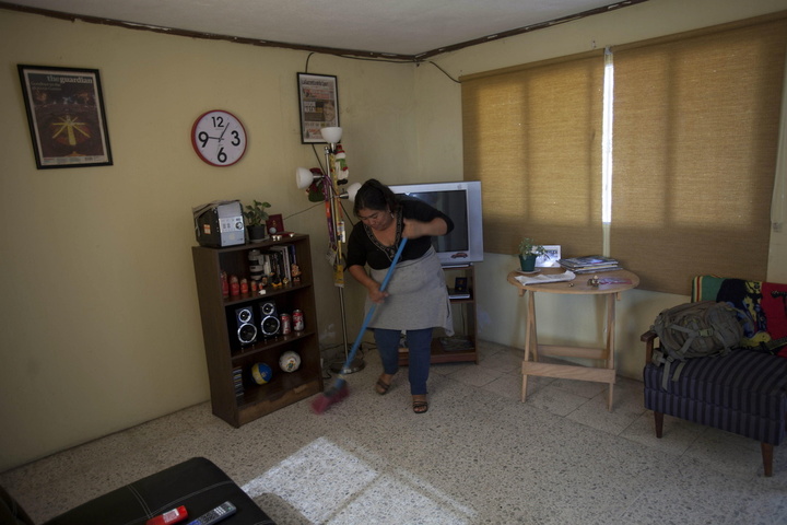 Empleadas domésticas aún trabajan sin seguridad social