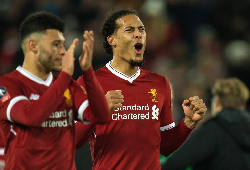 Van Dijk anota en debut soñado con el Liverpool