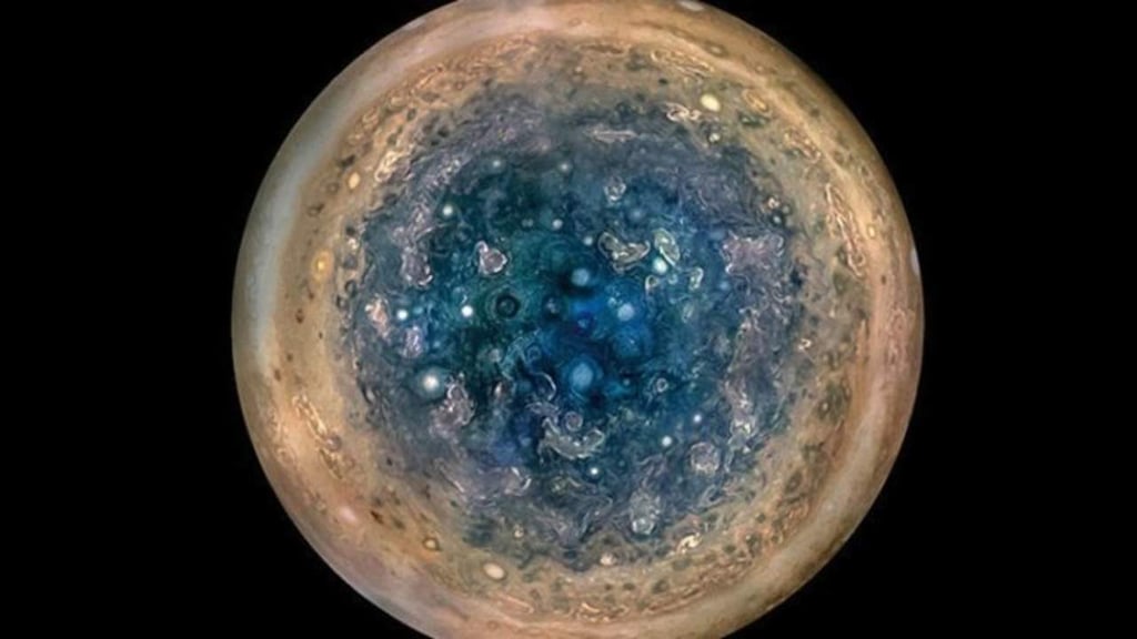 Presenta NASA nuevas imágenes de Júpiter