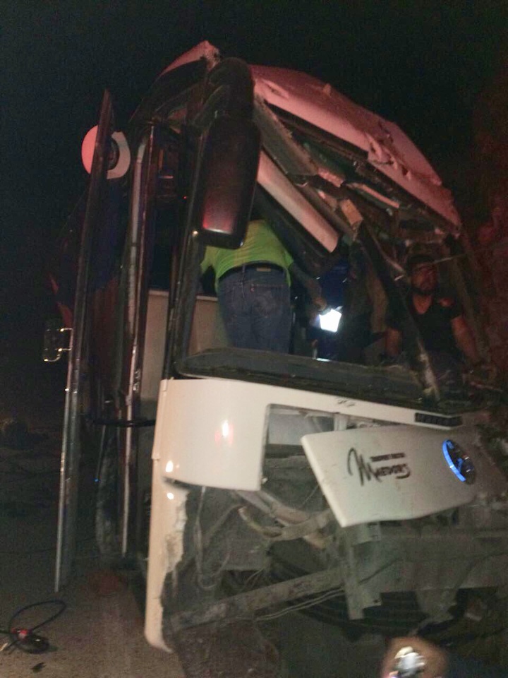 'Camionazo': 4 muertos y 20 lesionados