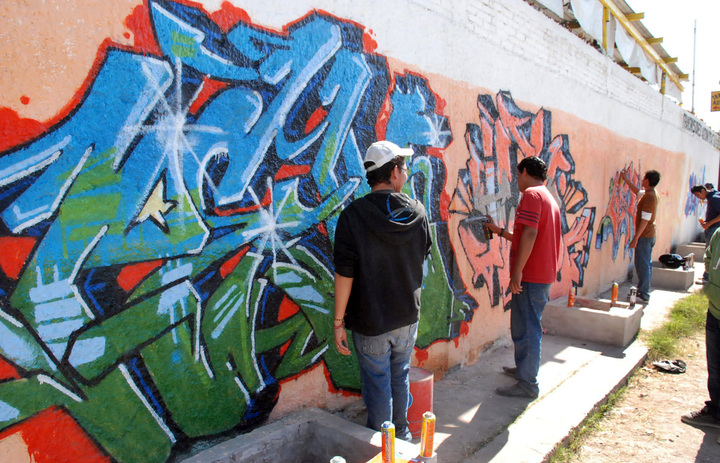 Buscan reencauzar el graffiti