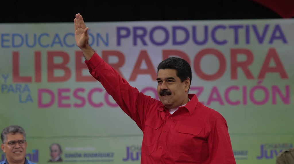 Maduro 'listo' para firmar preacuerdo con oposición en diálogos