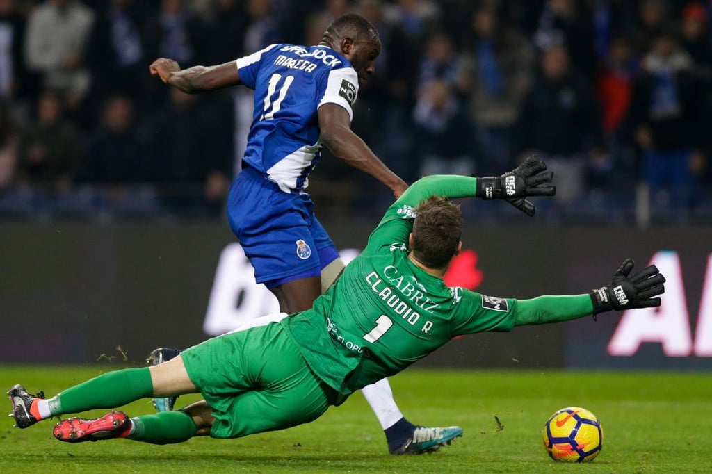 Porto recupera la cima en Portugal con triunfo