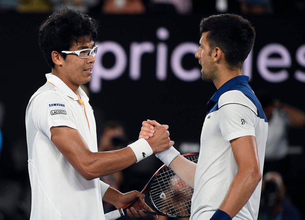 Chung frustra el regreso de Djokovic y avanza a cuartos de final