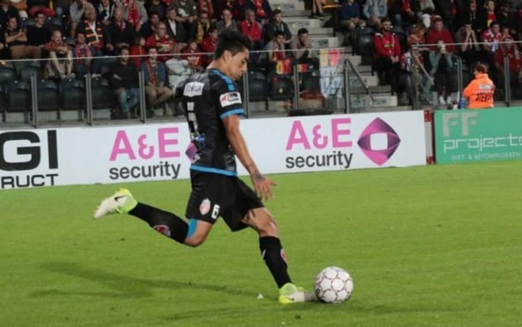 Con Govea de cambio, Mouscron cae 3-0 ante Kortrijk