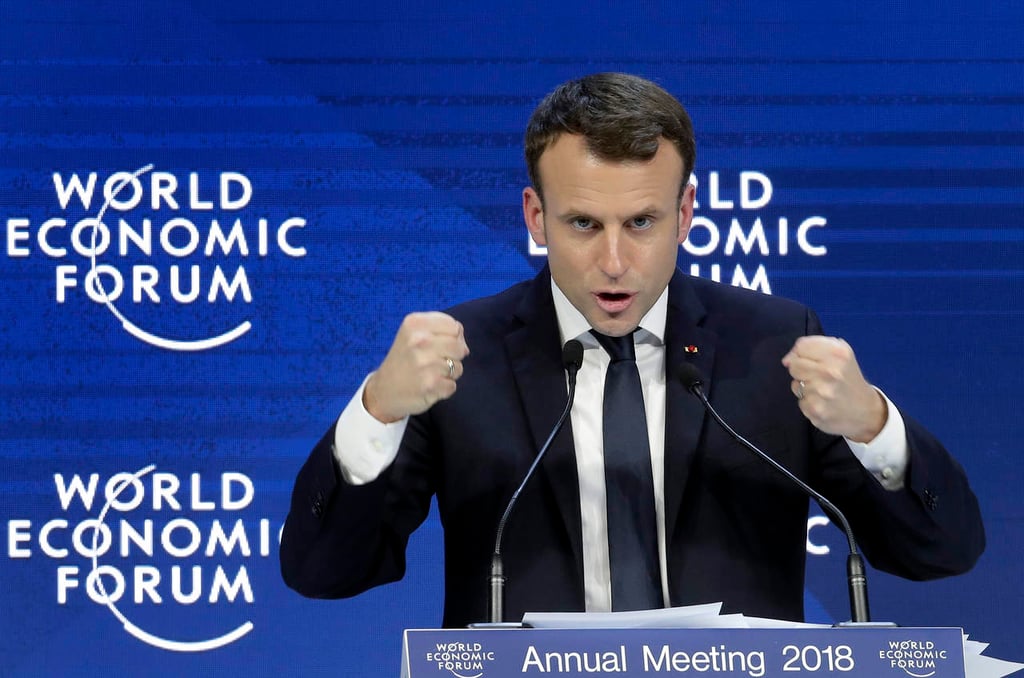 Aboga Macron por proteger a los olvidados de la globalización