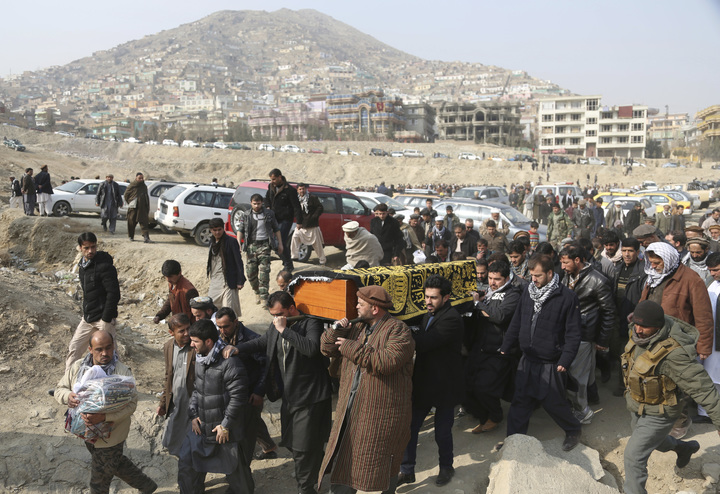 Afganistán de luto por atentado talibán