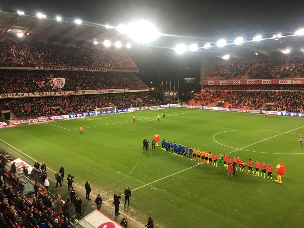 Standard de Lieja golea 4-1 a Brujas en copa belga