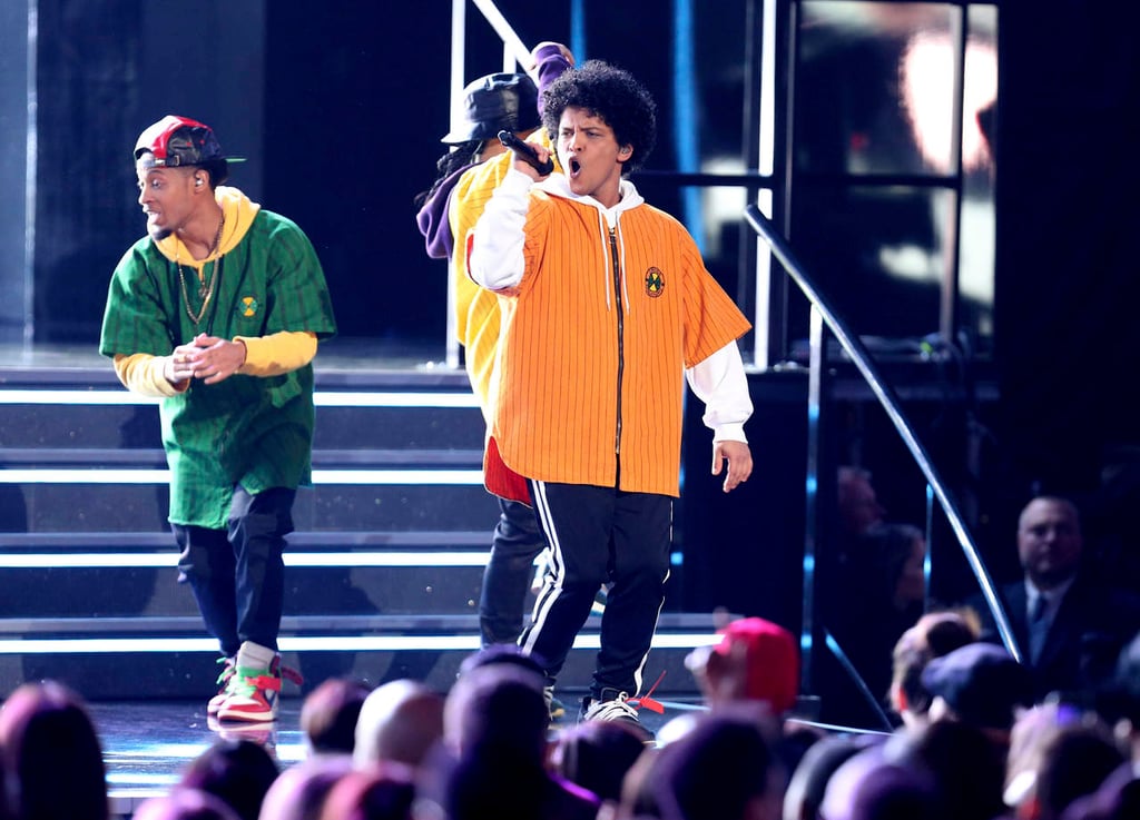 Bruno Mars hace vibrar a 35 'hooligans' en inicio de gira por México