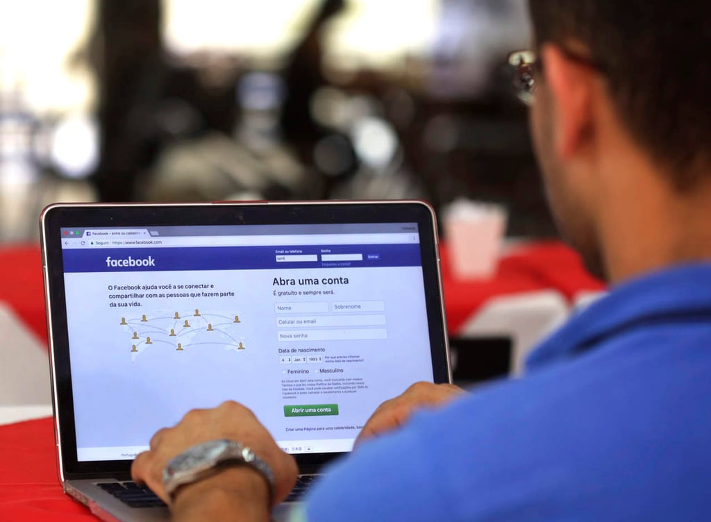 Usuarios pasan menos tiempo en Facebook, pero crece su número