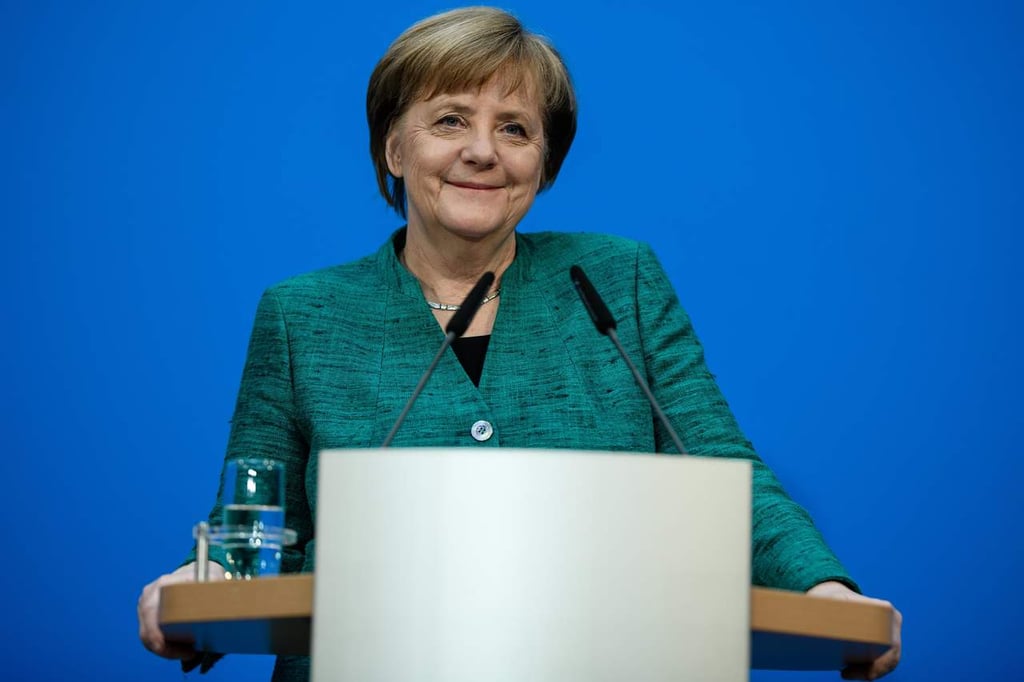 Logra Merkel acuerdo para un cuarto mandato