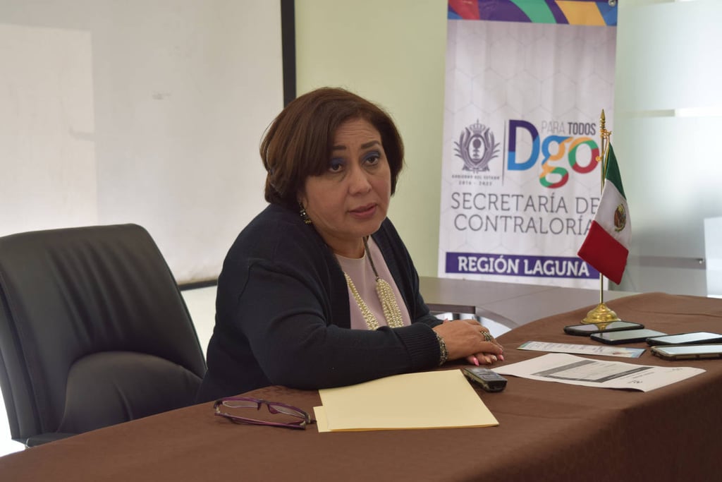 Contralora va por una candidatura