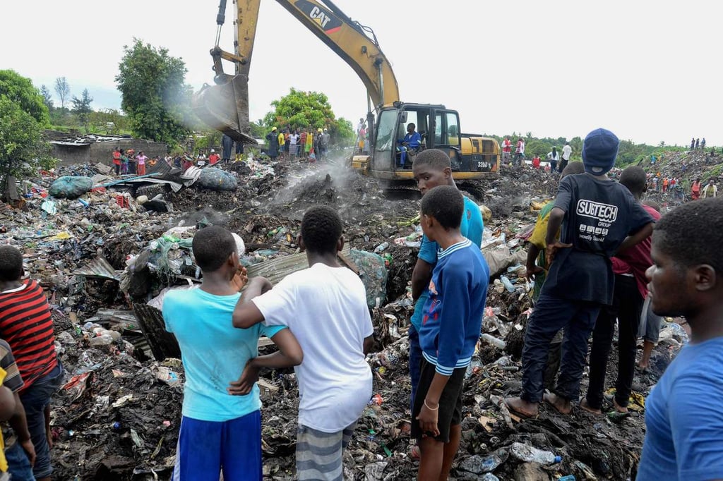 Avalancha de basura en Mozambique deja 17 muertos