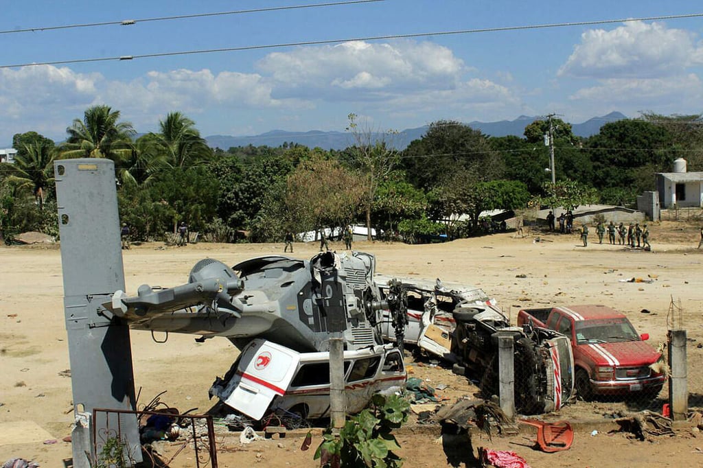 Captan en video caída de helicóptero en Oaxaca