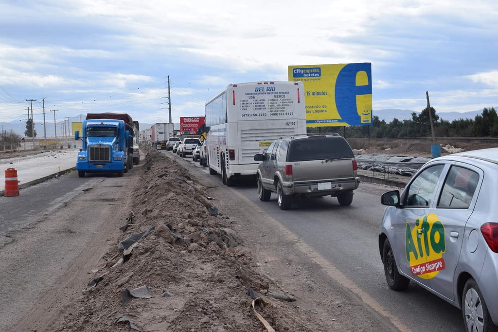 Se congestiona carretera GP-Jiménez por obras de ampliación