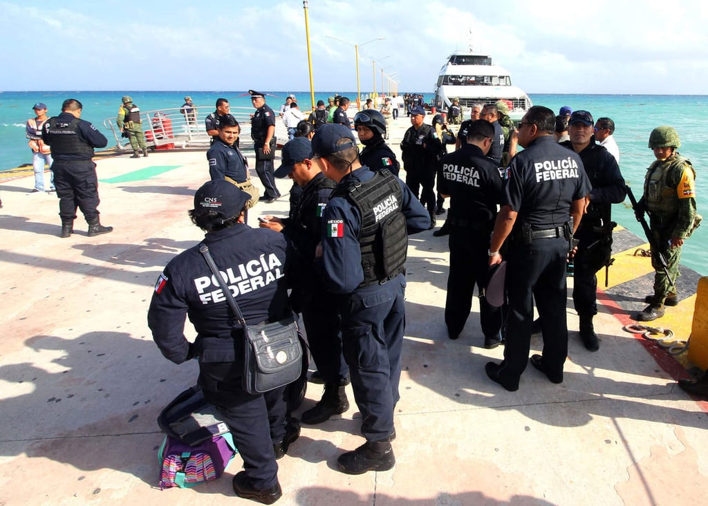 Suspende operaciones naviera de accidente en Playa del Carmen
