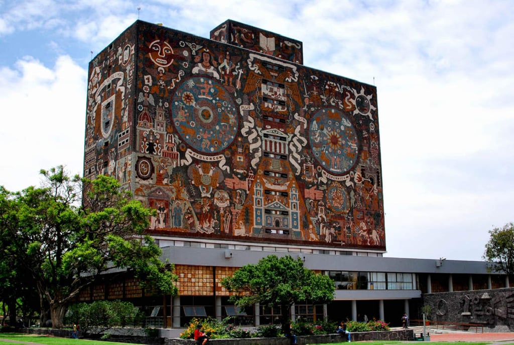 Alerta UNAM a estudiantes sobre narcomenudistas