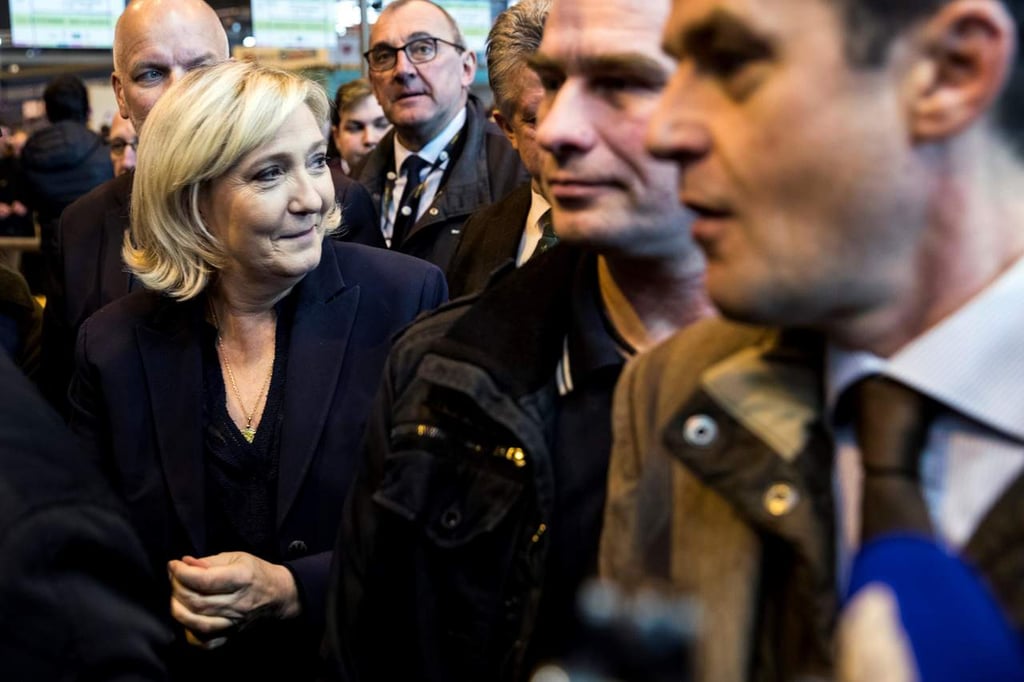 Acusan a Marine Le Pen por difundir fotos del Estado Islámico