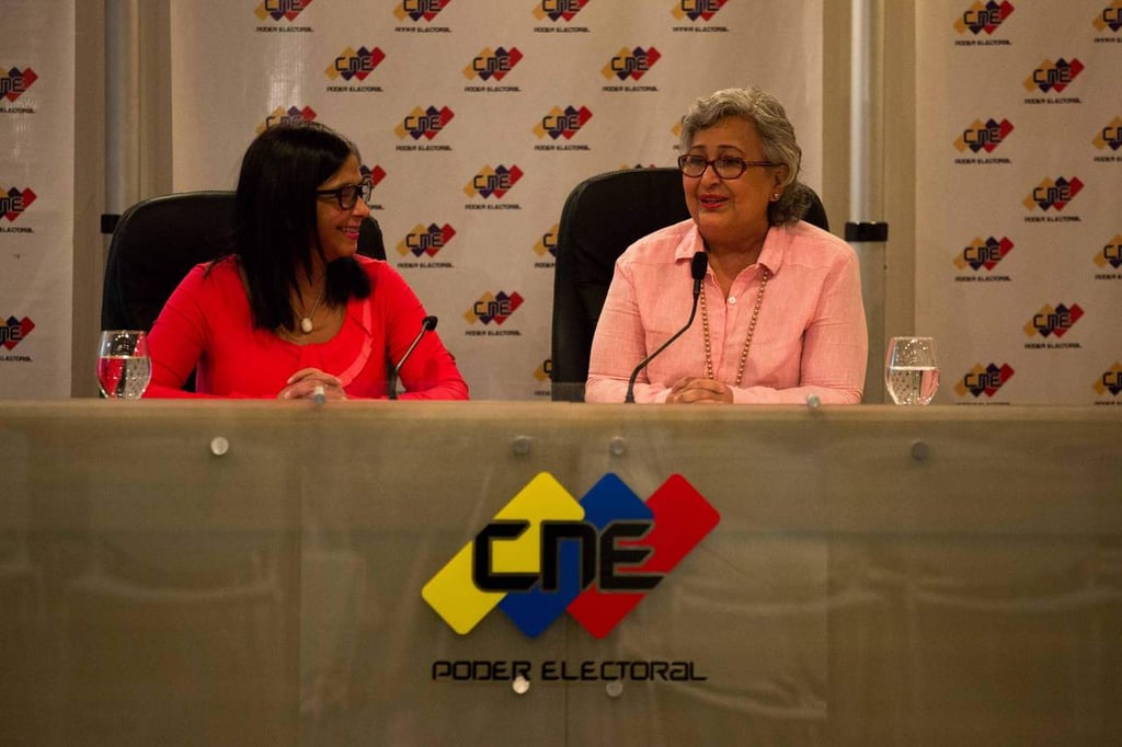 Posponen la elección presidencial en Venezuela