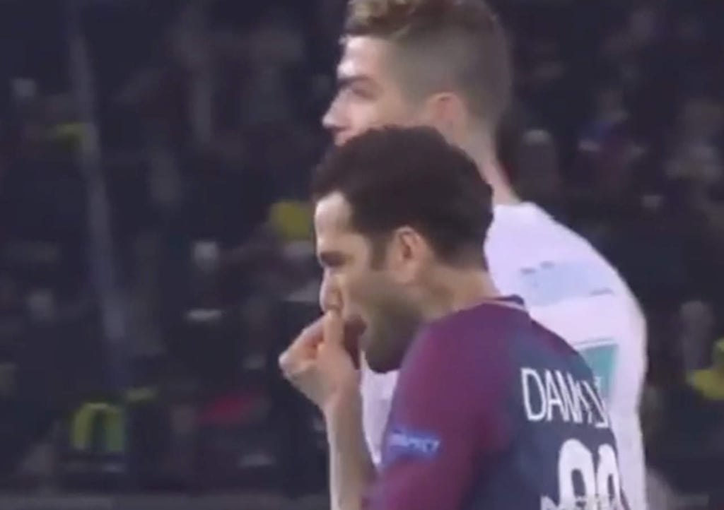 Dani Alves y su desagradable gesto hacia Cristiano Ronaldo