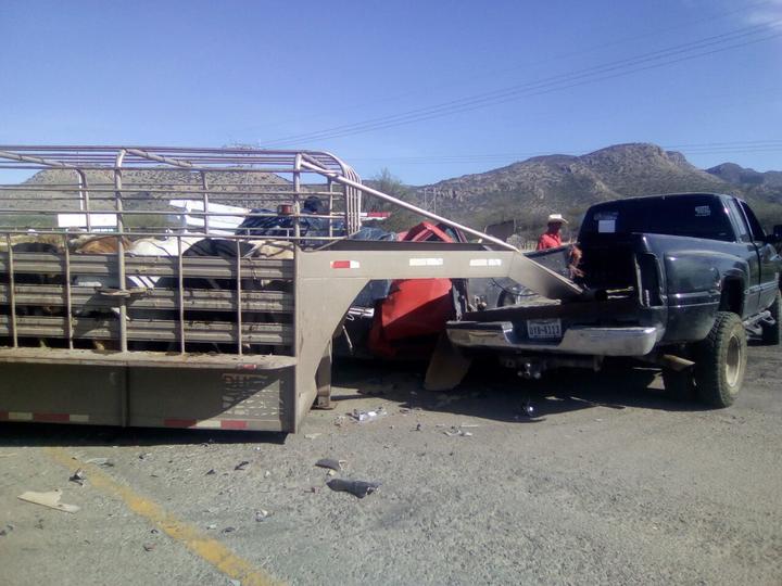 Colisión en carretera Durango-México deja 5 lesionados