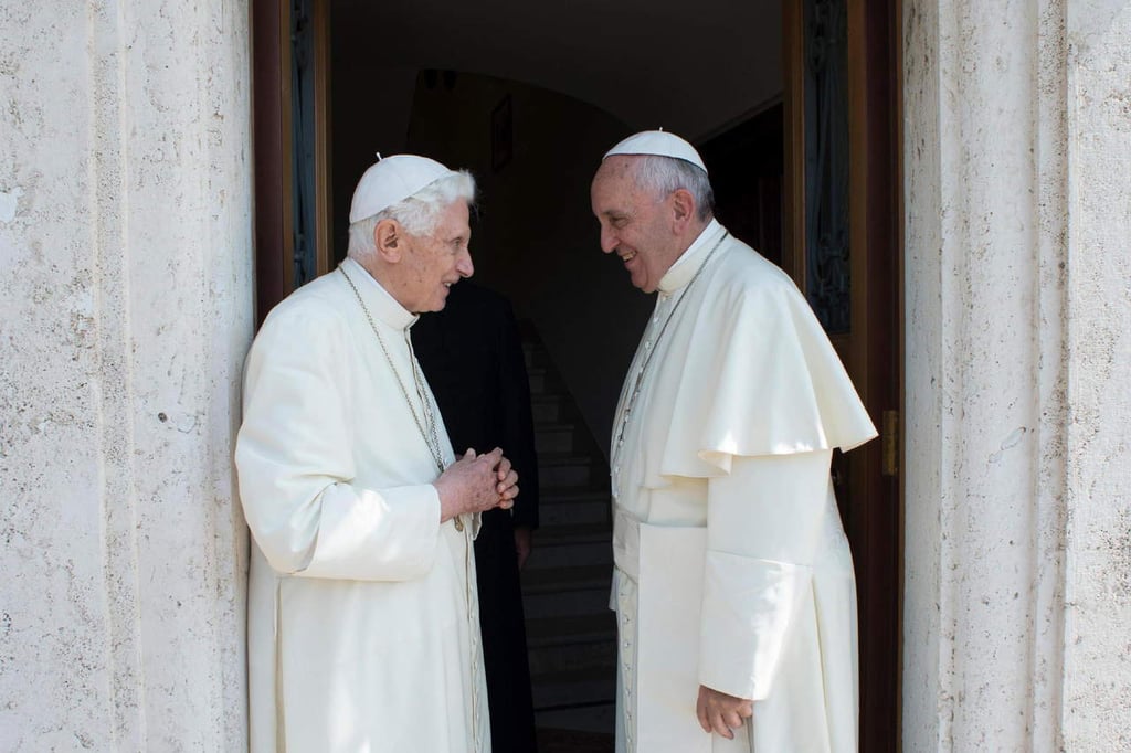Divulga Vaticano carta de Benedicto XVI sobre papa Francisco