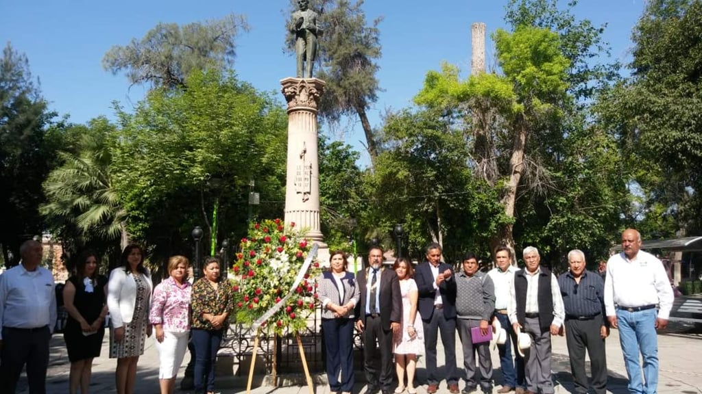 Conmemoran en Lerdo el natalicio de Benito Juárez