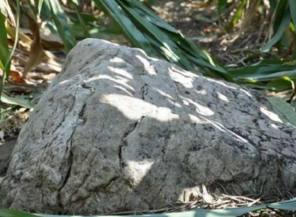 China llama colina a una ‘roca’ de medio metro