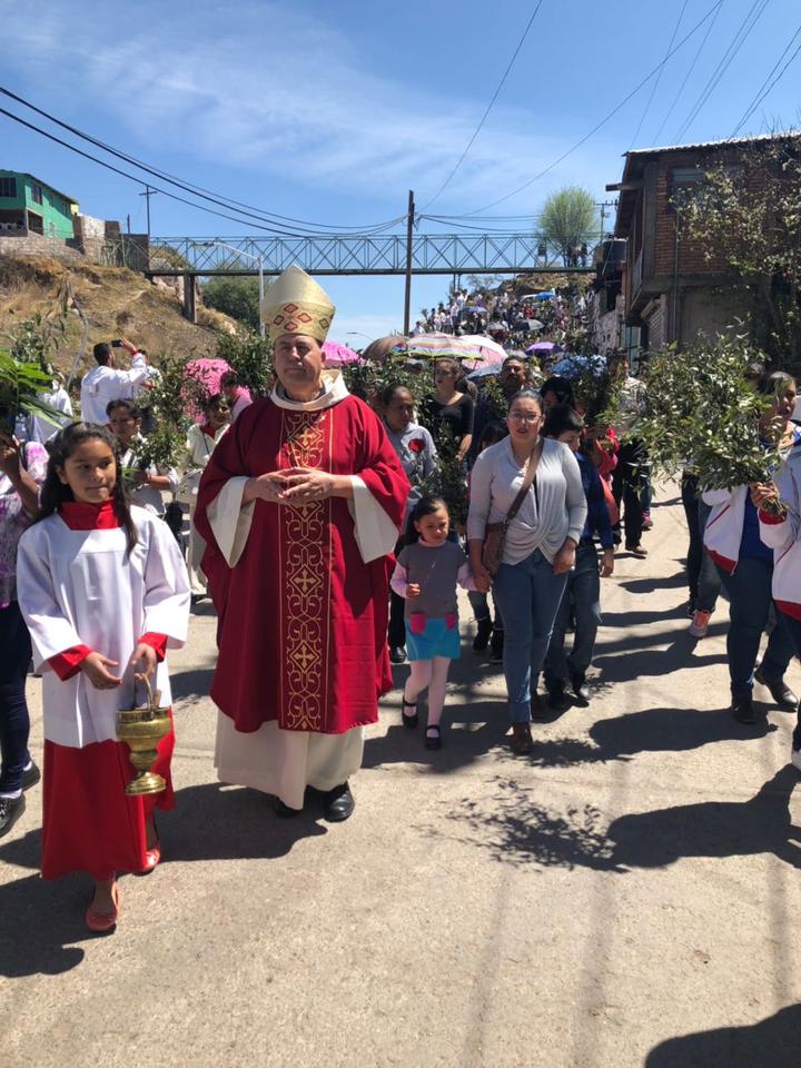 Celebran Domingo de Ramos en El Salto