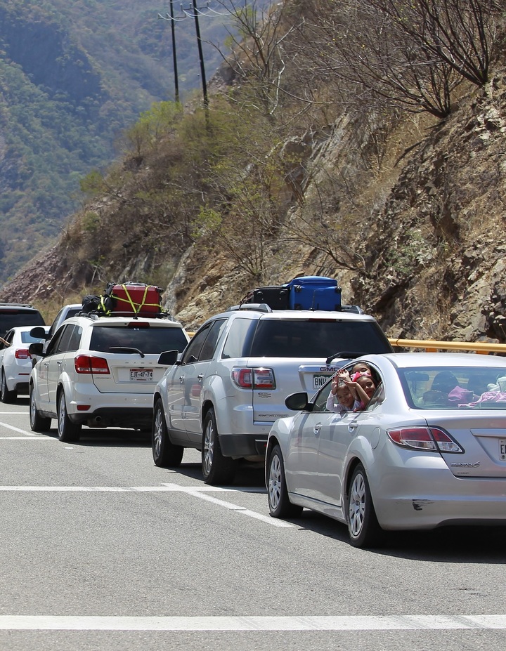 51% inconformes con estado de autopistas
