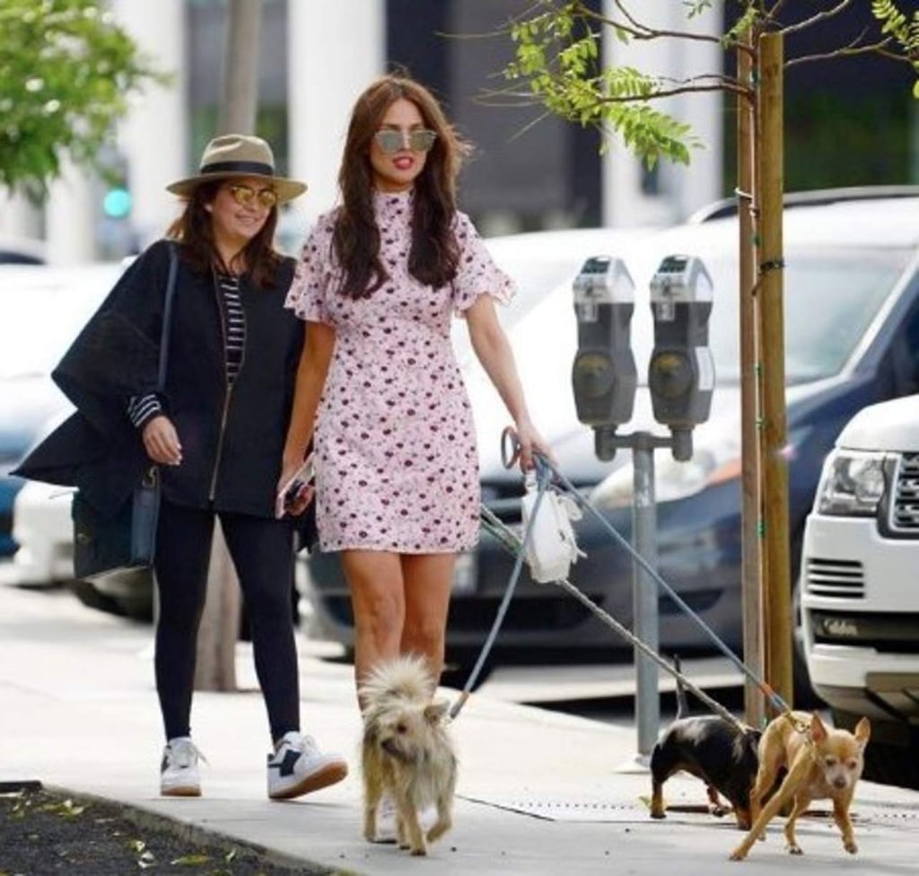 Critica Eiza a quienes aseguran que tiene celulitis