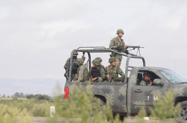 Enfrentamiento entre militares y civiles