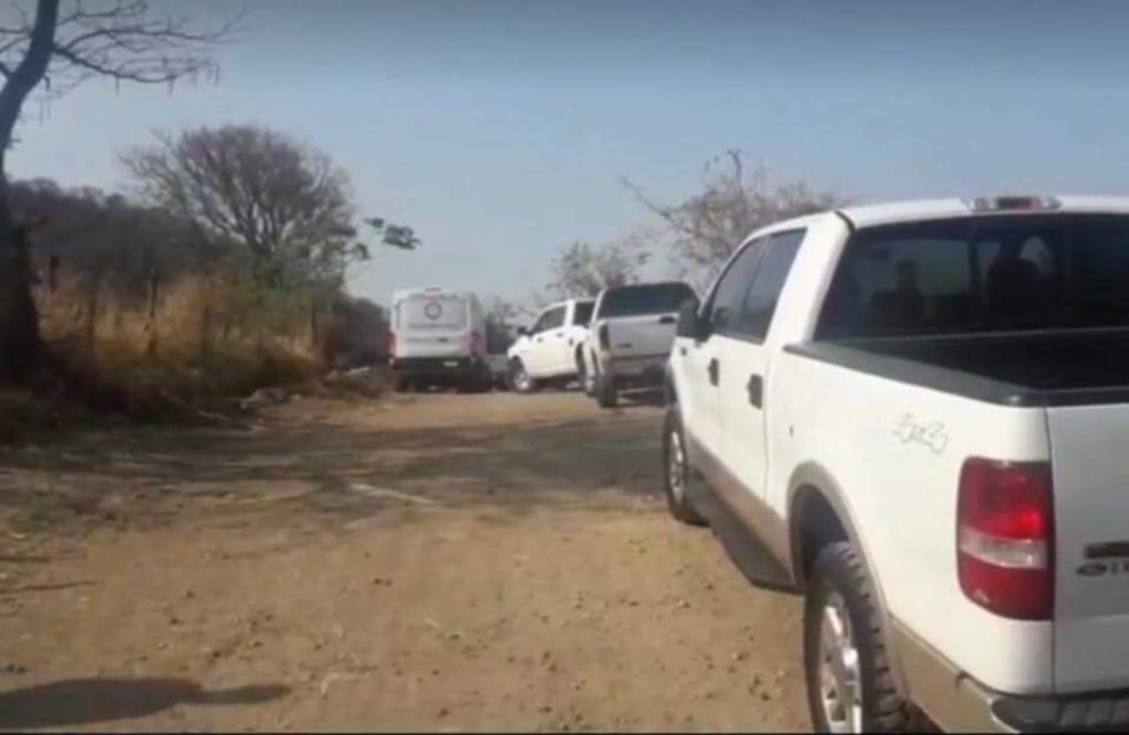 Encuentran 4 cuerpos calcinados en un vehículo en Michoacán