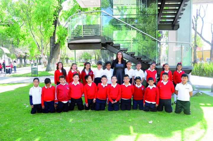 El centro escolar Revolución 6 A realiza exposición