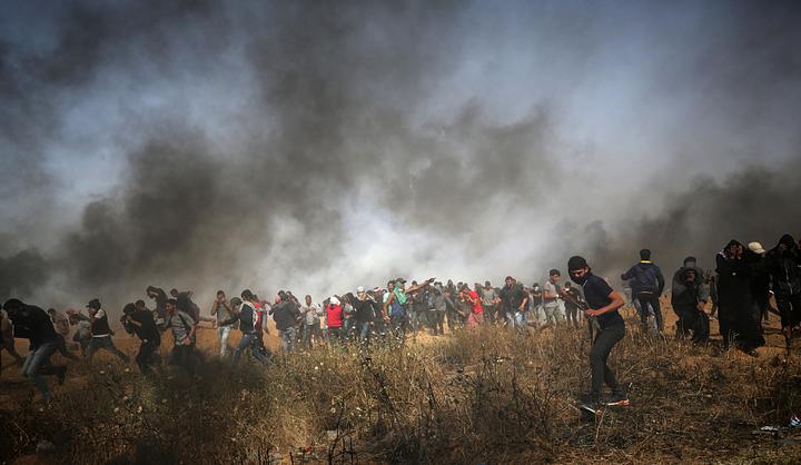 Un muerto y 900 heridos en Gaza