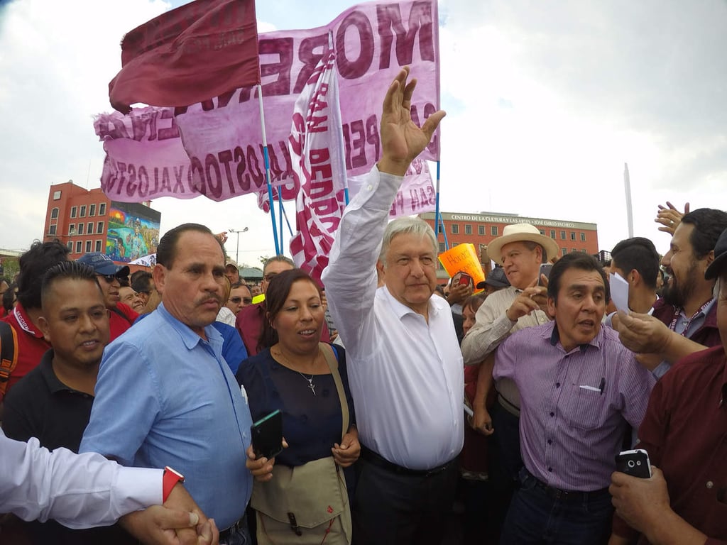 Pediré apoyo al Papa para pacificar México: López Obrador