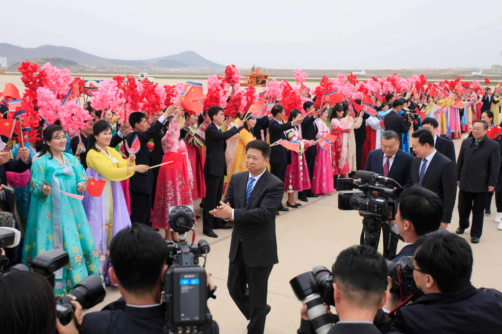 Kim recibe a delegación china en nueva muestra de acercamiento