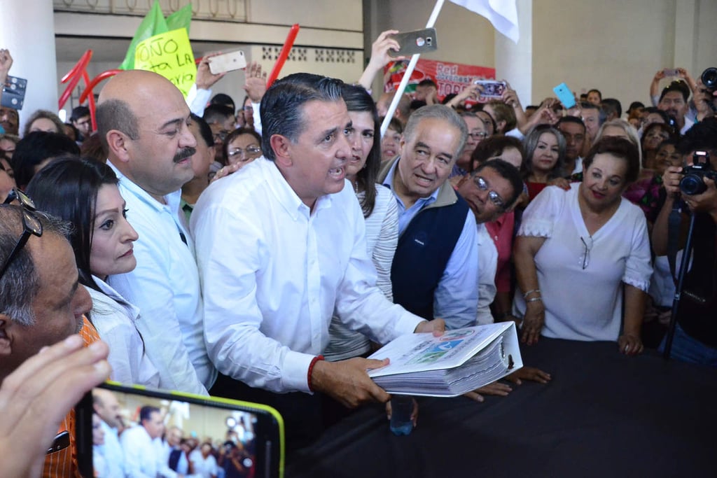 Se registra José Antonio Gutiérrez como candidato a la alcaldía de Torreón