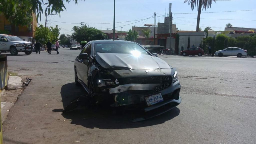 Accidente deja daños por más de 100 mil pesos en Gómez Palacio