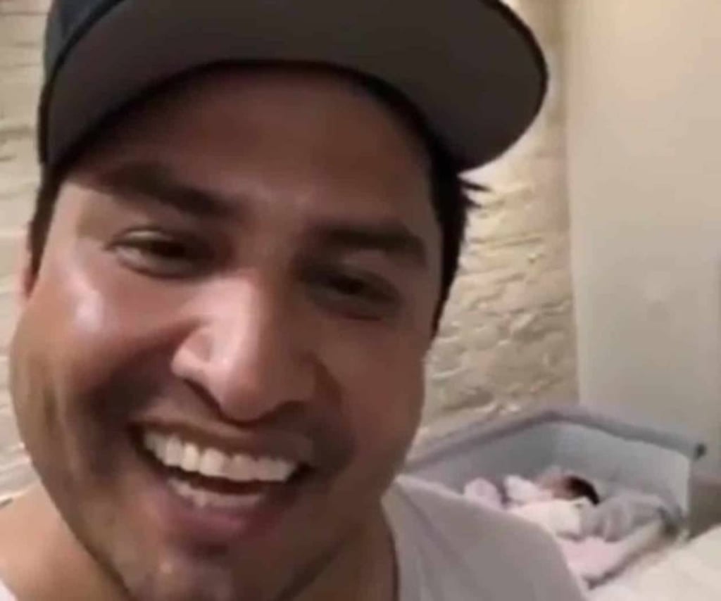 Julión Álvarez debuta como papá