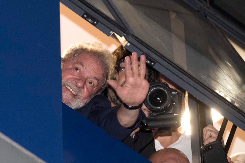 Juez prohíbe visita de políticos a Lula en prisión