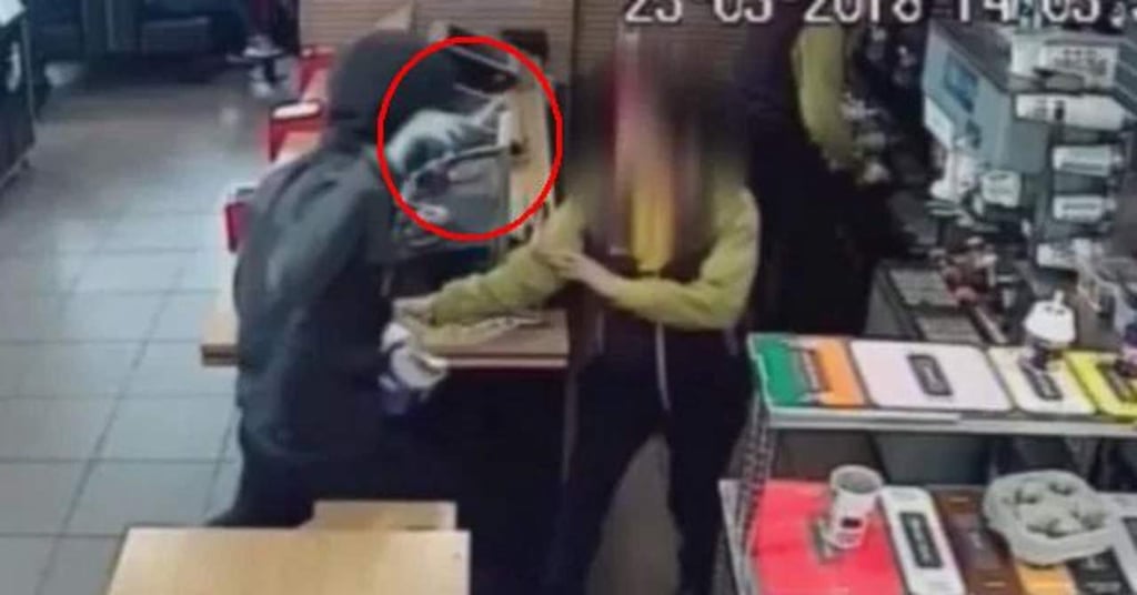 Ladrón asalta restaurante para robar cupones de descuento