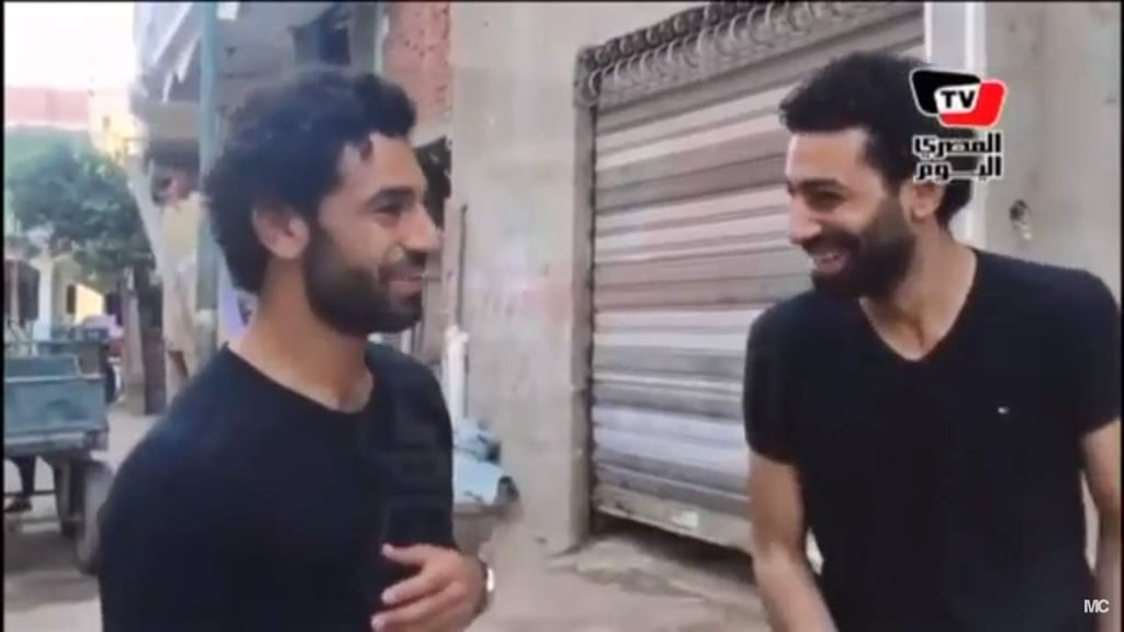 Salah conoce a su doble que también es egipcio