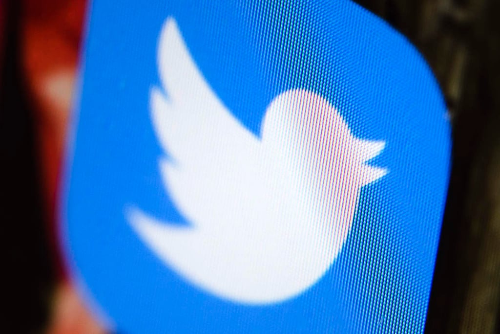 Tras fallo en seguridad, Twitter sugiere cambiar contraseñas