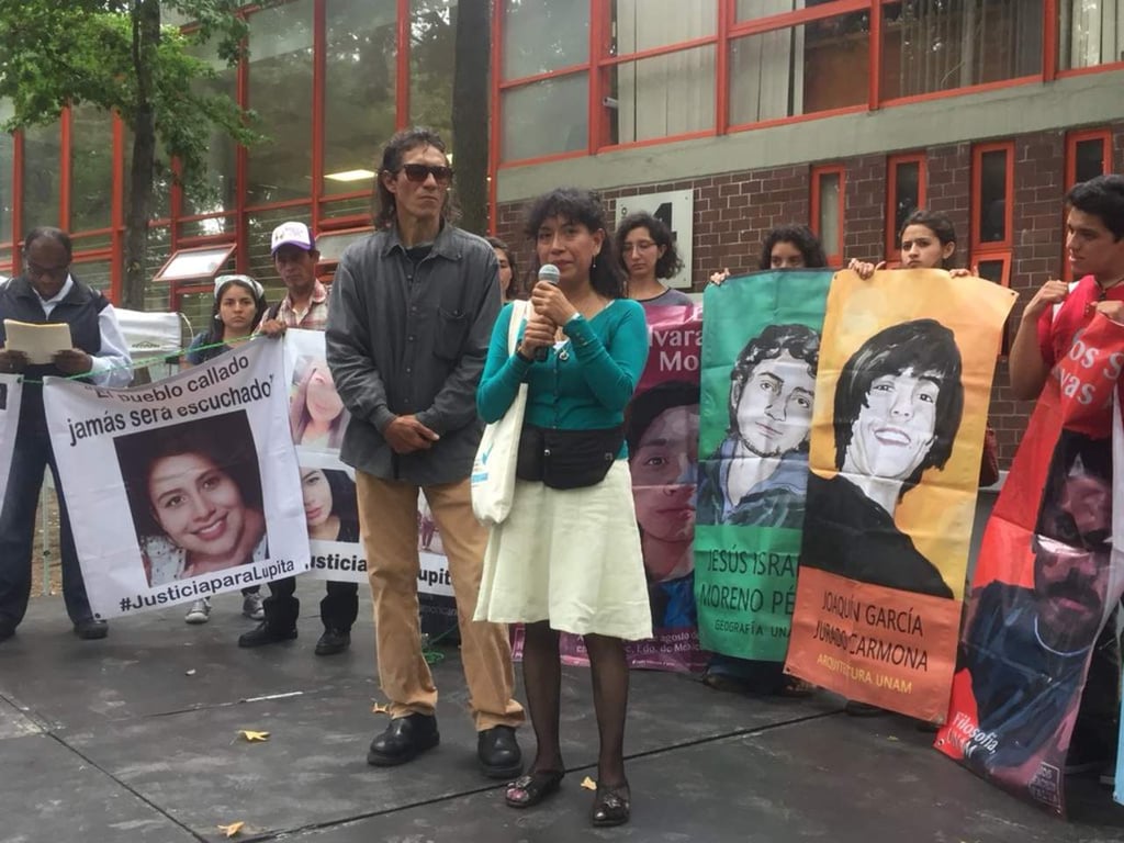 Marcha en CU en recuerdo al feminicidio de Lesvy