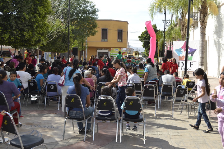 Invitan a celebrar el Día de la Madre en el paseo Sarabia