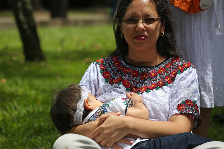 Bajan las tasas de lactancia materna: Unicef